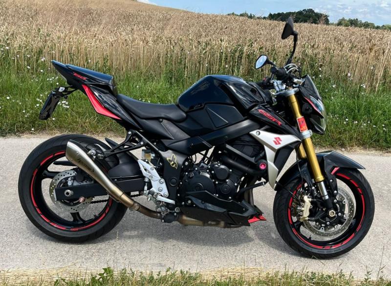 Suzuki Gsr