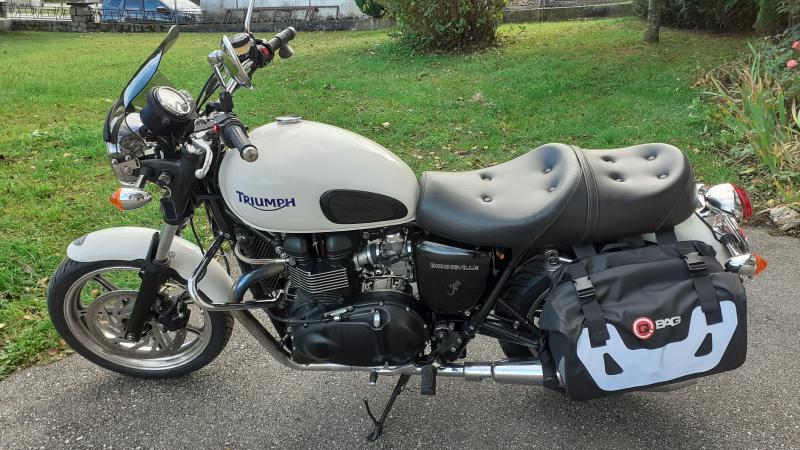 Triumph Bonneville SE 850