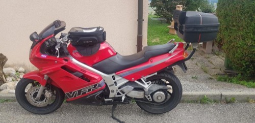 Honda VFR R