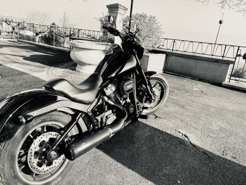 Harley-Davidson FXLRS