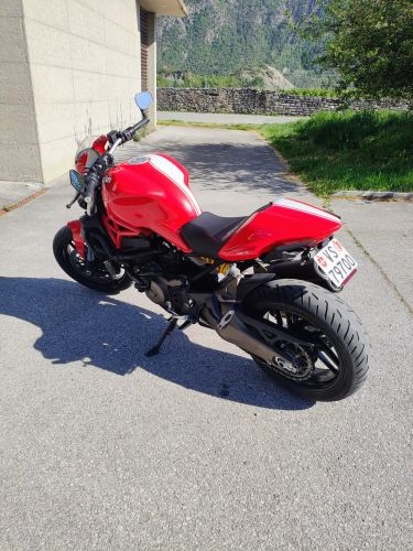 Ducati 821 Stripe