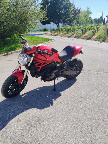 Ducati 821 Stripe
