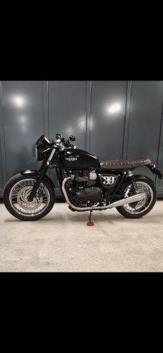 Triumph Street twin 900